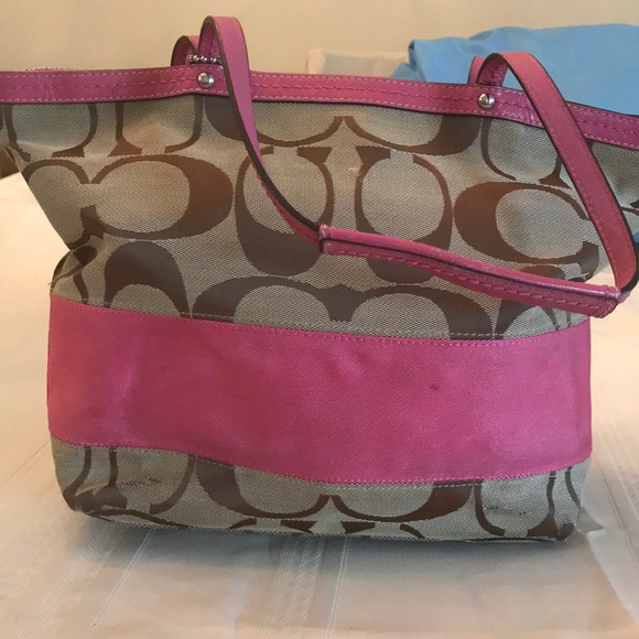 Coach Handbag - Picture 3 of 4